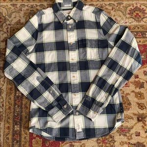Abercrombie & Fitch plaid button down shirt. M
